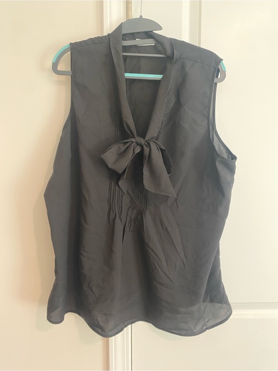 New York & Company Tops - New York & Company Black Sleeveless Bow-Neck Pintuck Blouse